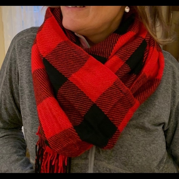 Red Buffalo checkered scarf womens - Picture 2 of 5